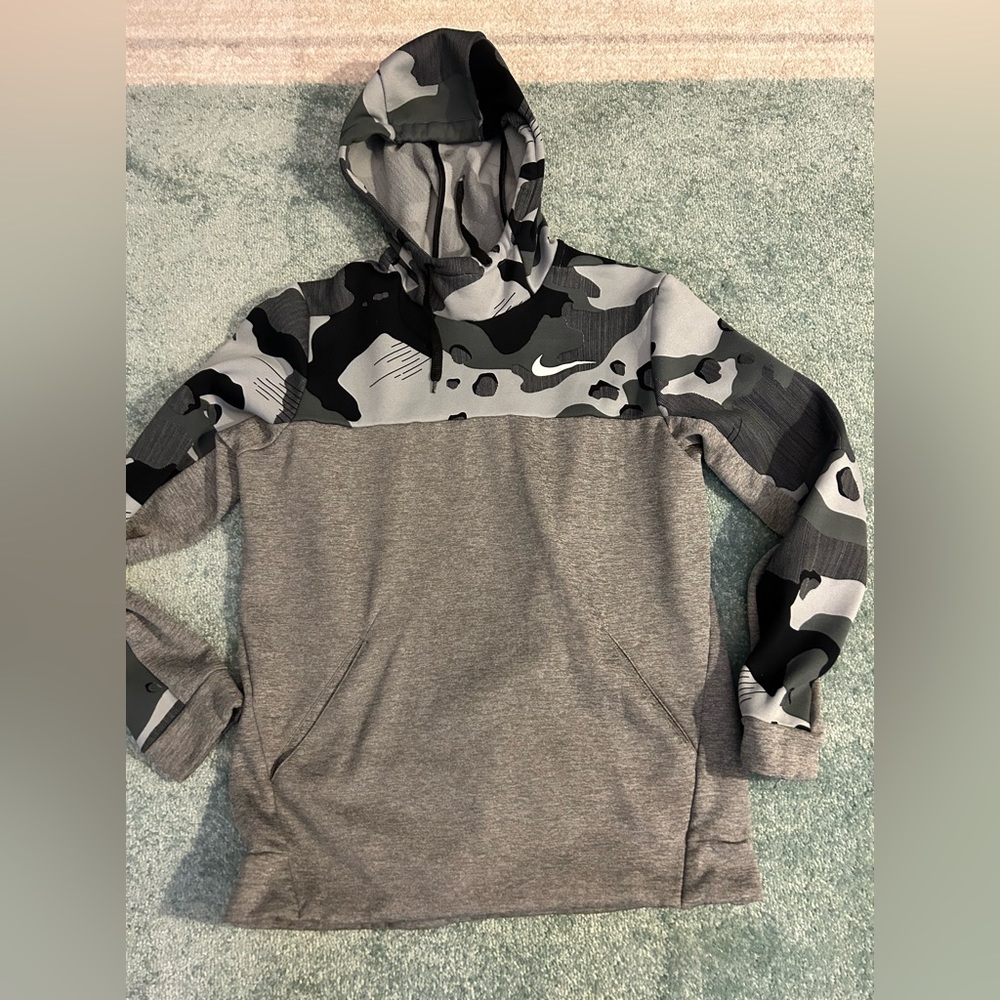 Nike Dry-Fit Gray & Black Camouflage Hoodie Sweatshirt Size Medium